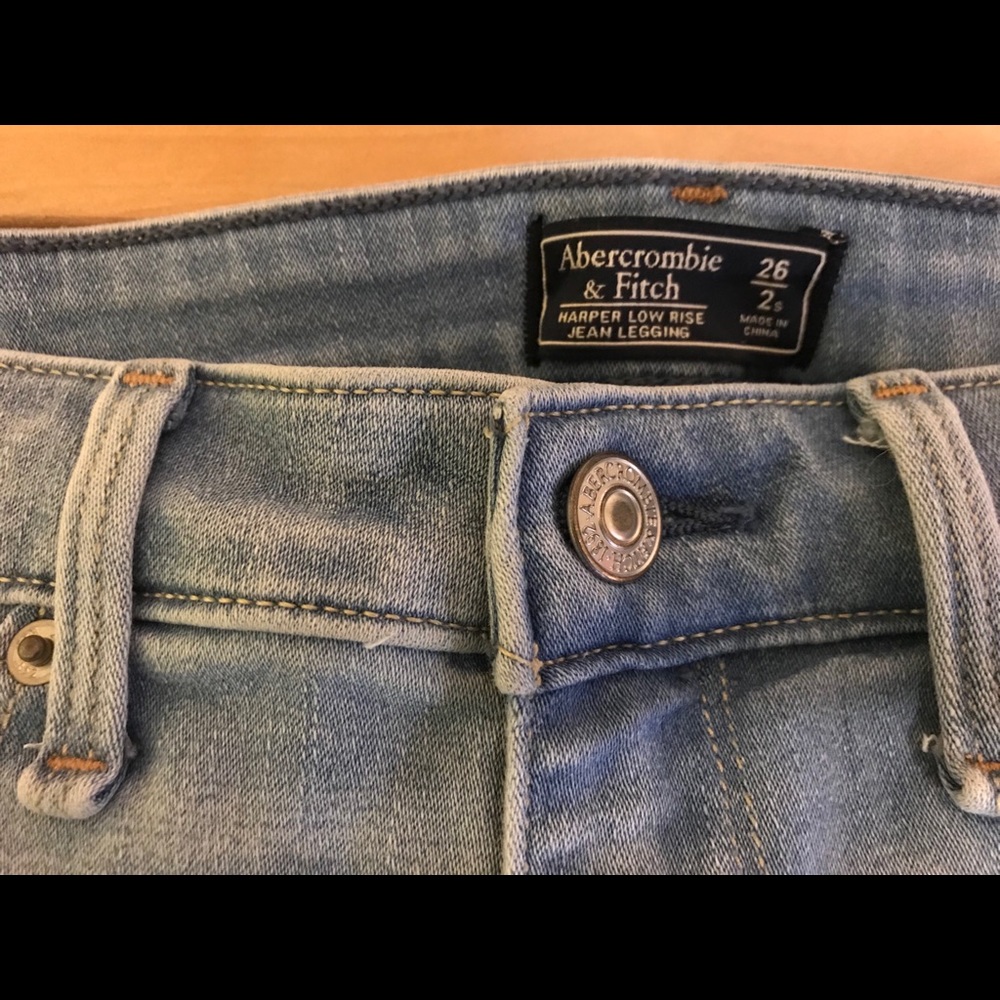 Abercrombie & Fitch low rise jean - Picture 3 of 3